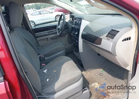 2010 Dodge Grand Caravan Sxt z USA, uszkodzony, nr VIN 2D4RN5D1XAR388907